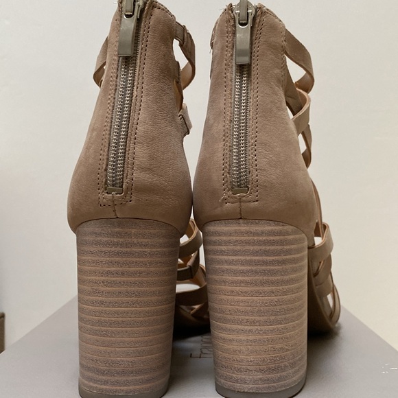 Franco Sarto sandals. Size 8.5 Gray. NWT - Picture 2 of 5